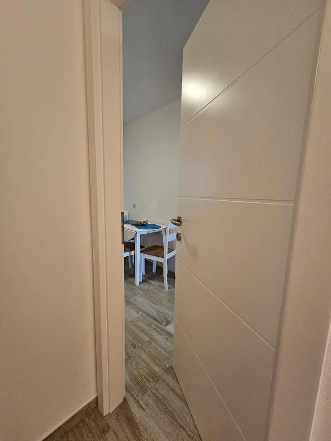 Apartman Lila Čunski Exterior photo